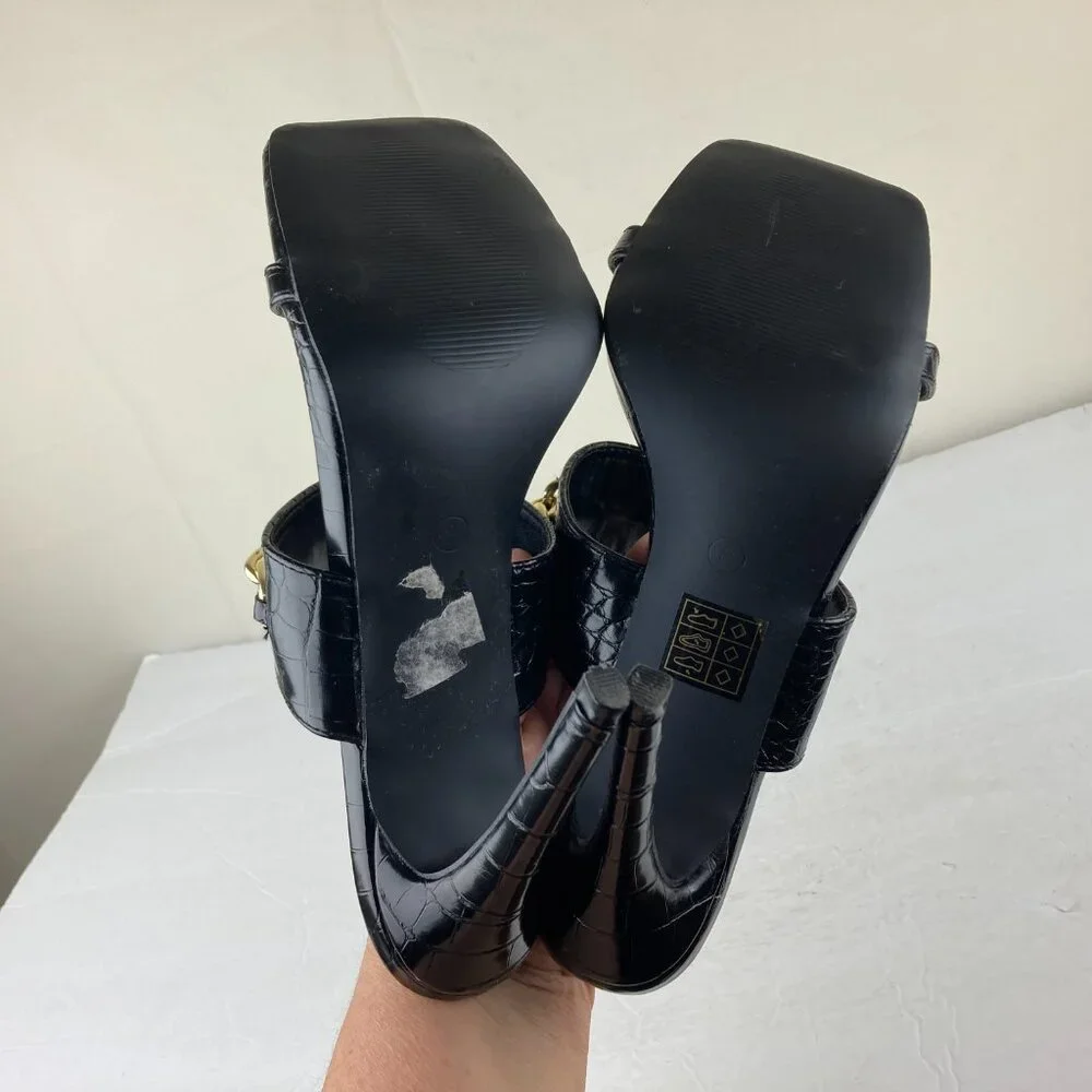 Pretty Little Thing Sz 8 Black Square Toe Slip On Heel Sandals Gold Chain Detail - Picture 9 of 9